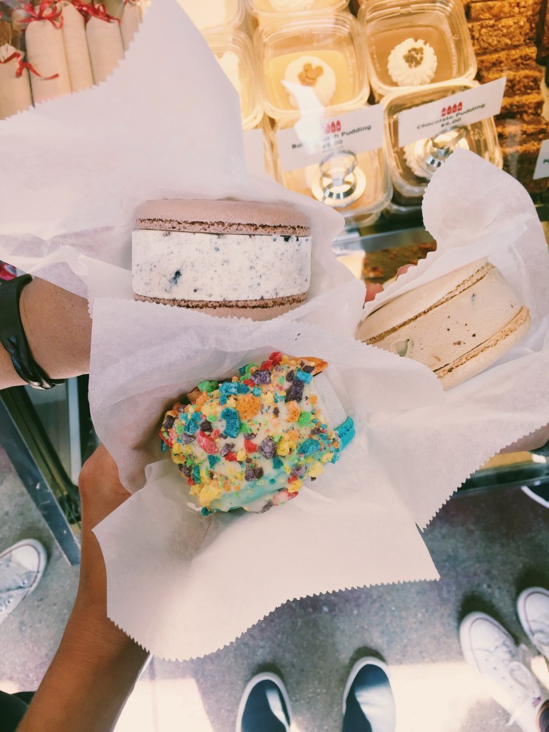 Milk ice cream sammies