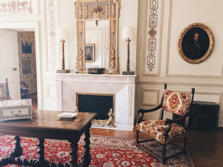 Chateau La Tour Carnet inside