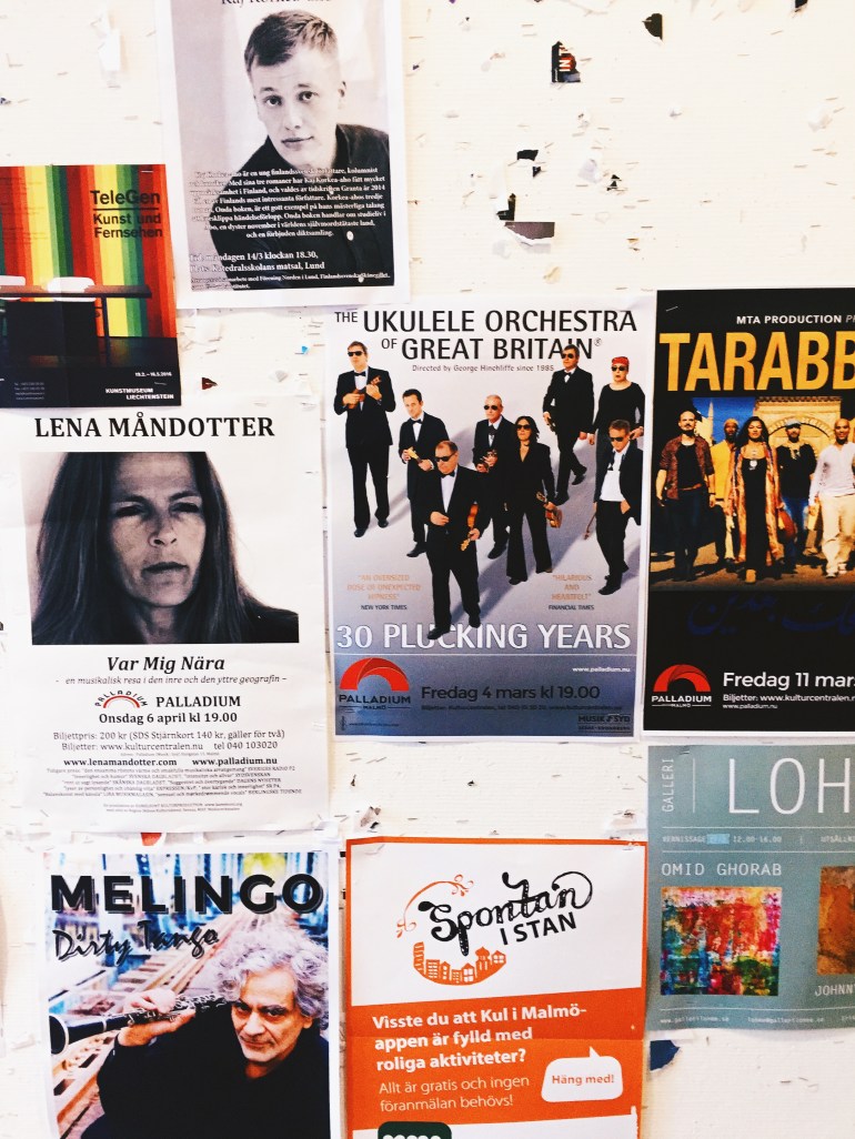 Art museum brochures