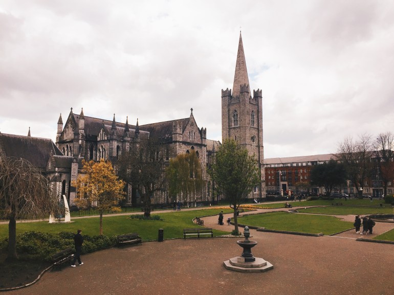 Touristing - St. Patrick's Cathedral