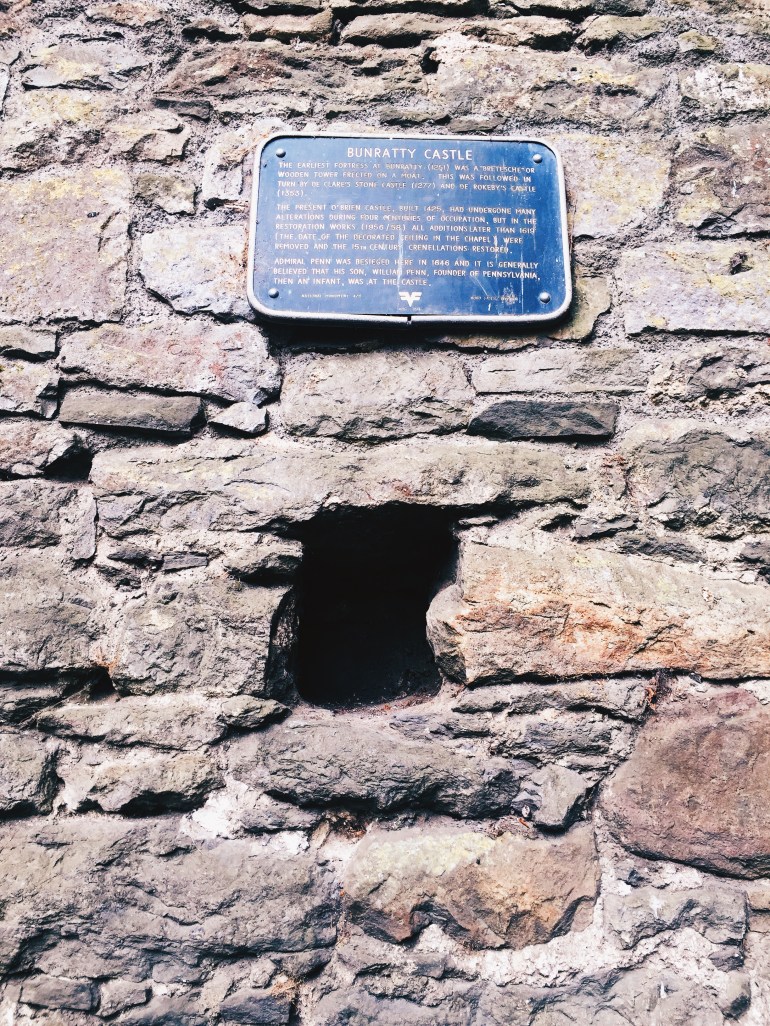 Bunratty - plaque