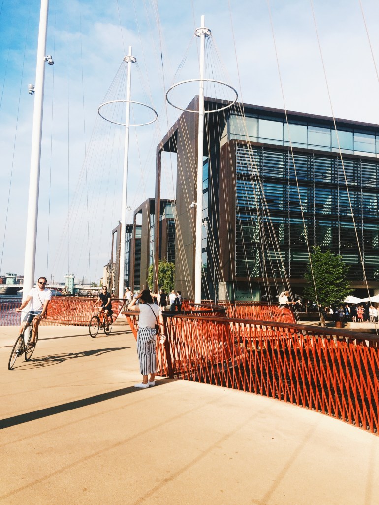 Summertime - Circle Bridge