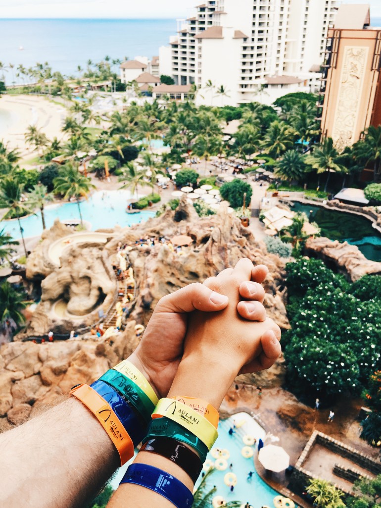 aulani hands