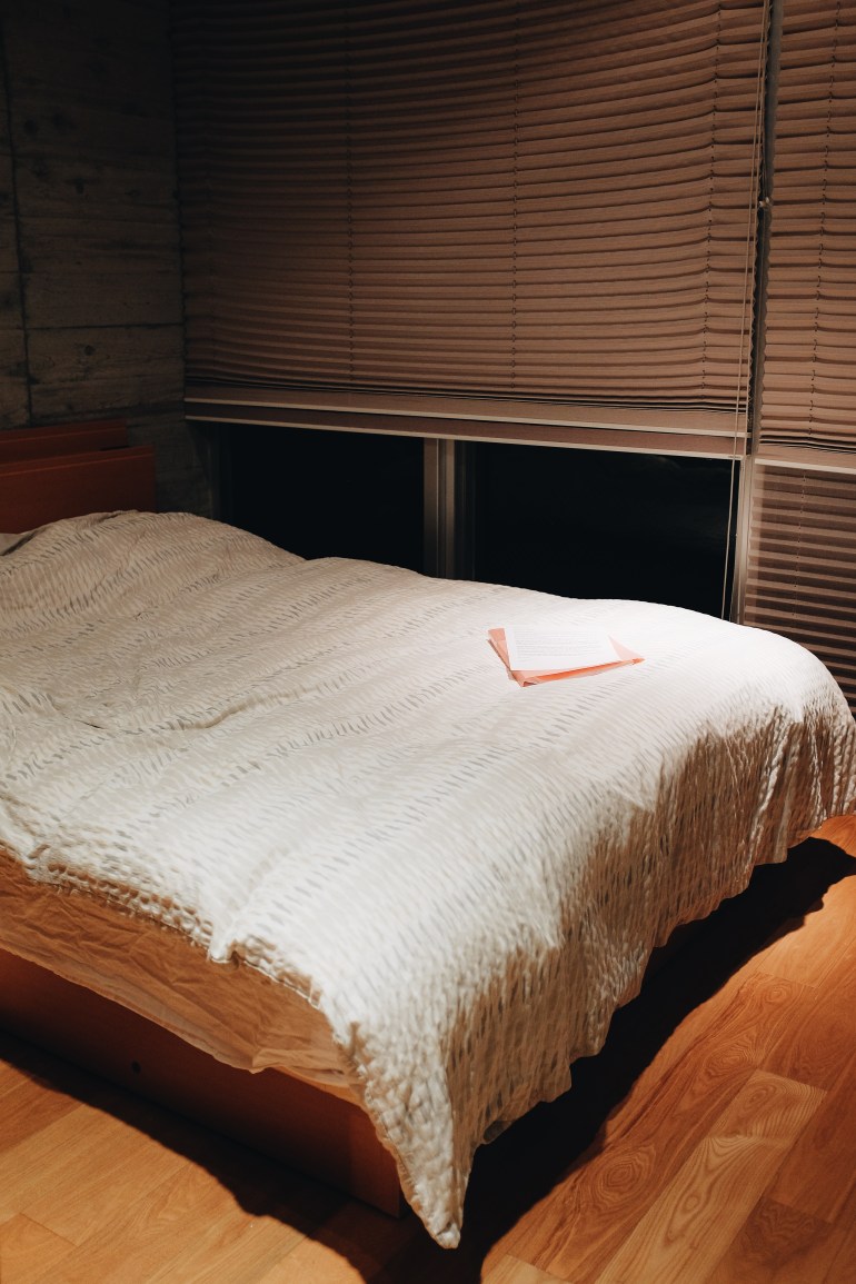 airbnb bed