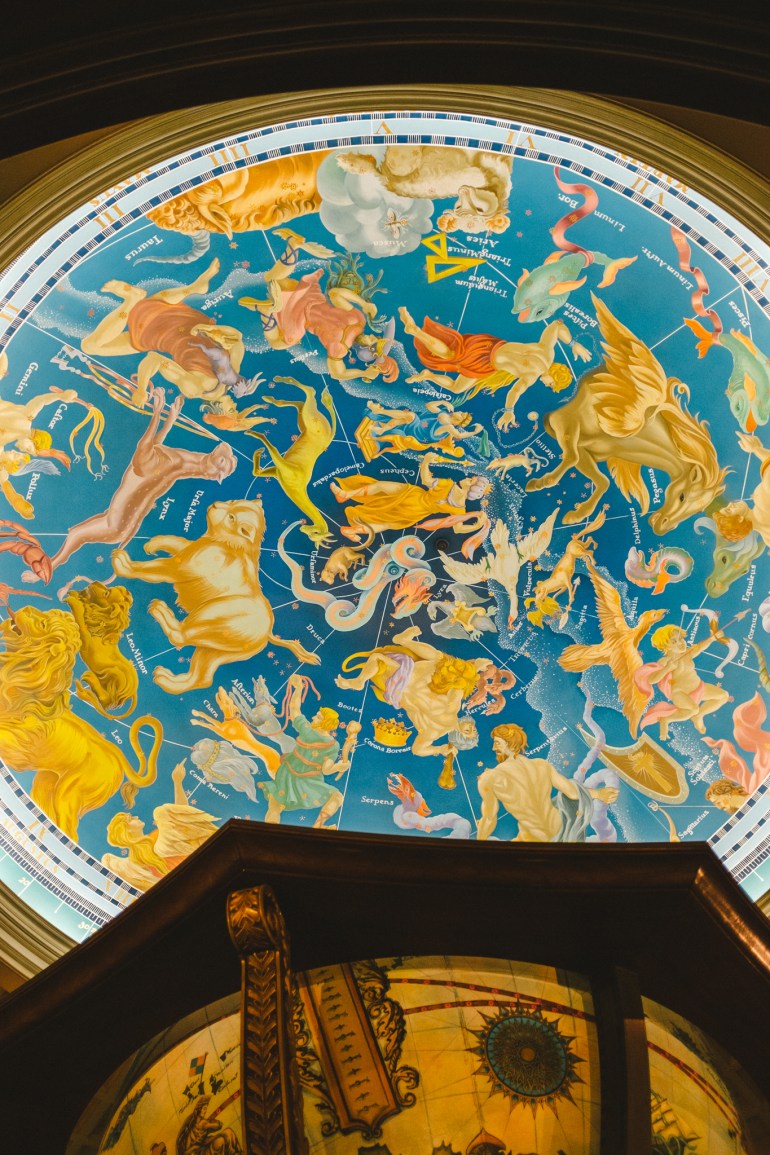 Tokyo DisneySea - Magellan's ceiling