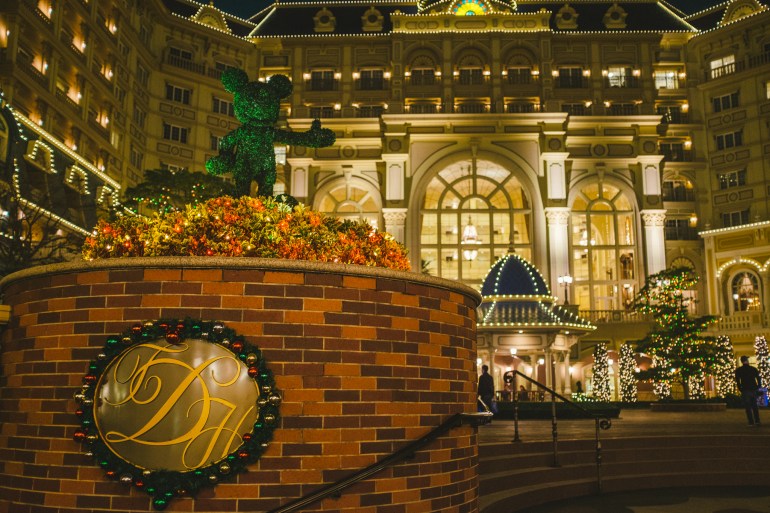 Tokyo Disneyland Hotel night